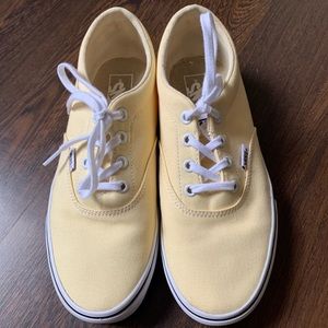 Vans Doneny Sneaker Women’s size 9 pale yellow